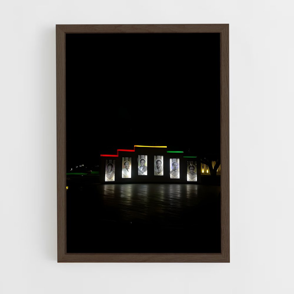 ap-kwame nkrumah mausoleum-3 cadre Bois foncé