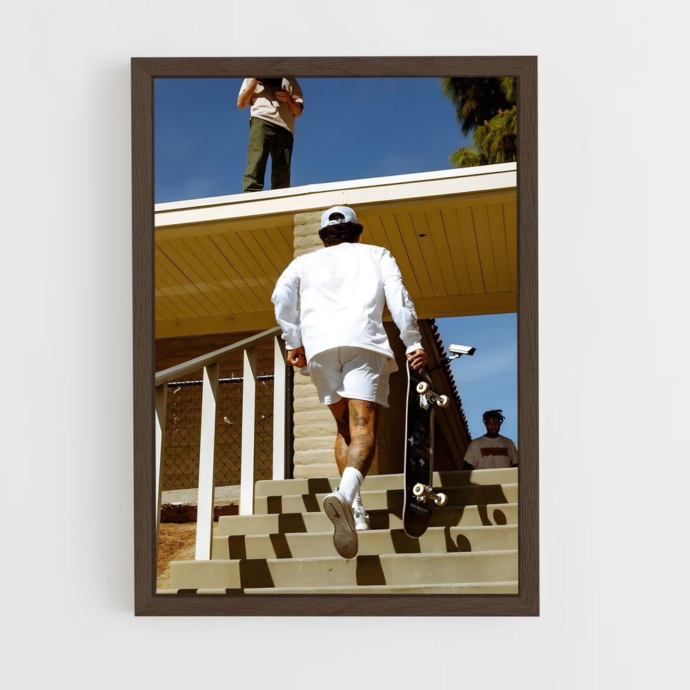 ap-nyjah huston-3 cadre Bois foncé