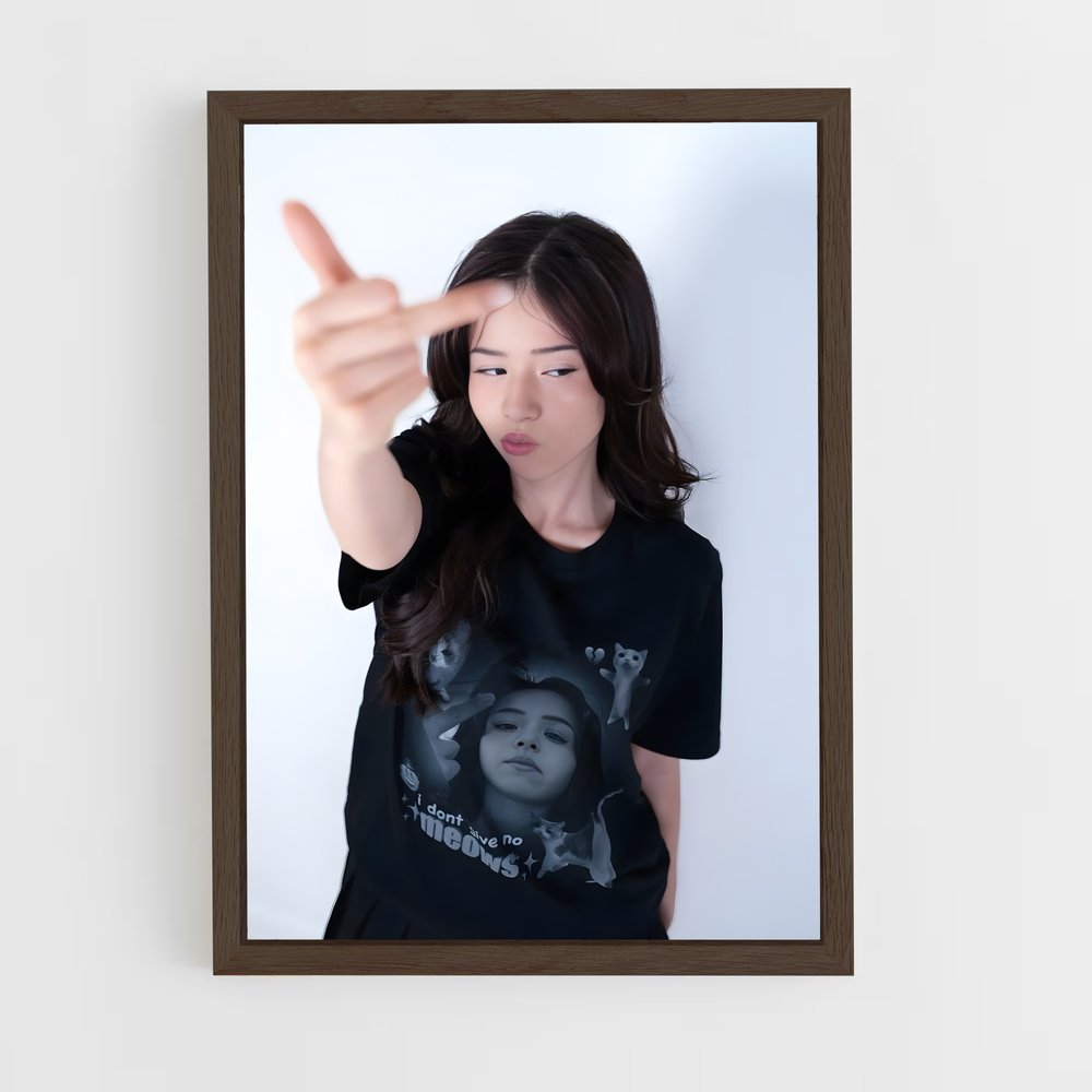 ap-pokimane-1 cadre Bois foncé