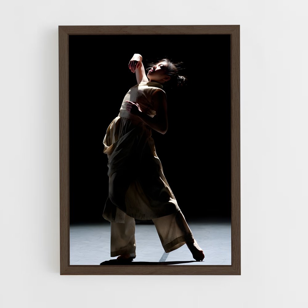 ap-akram khan-3 cadre Bois foncé