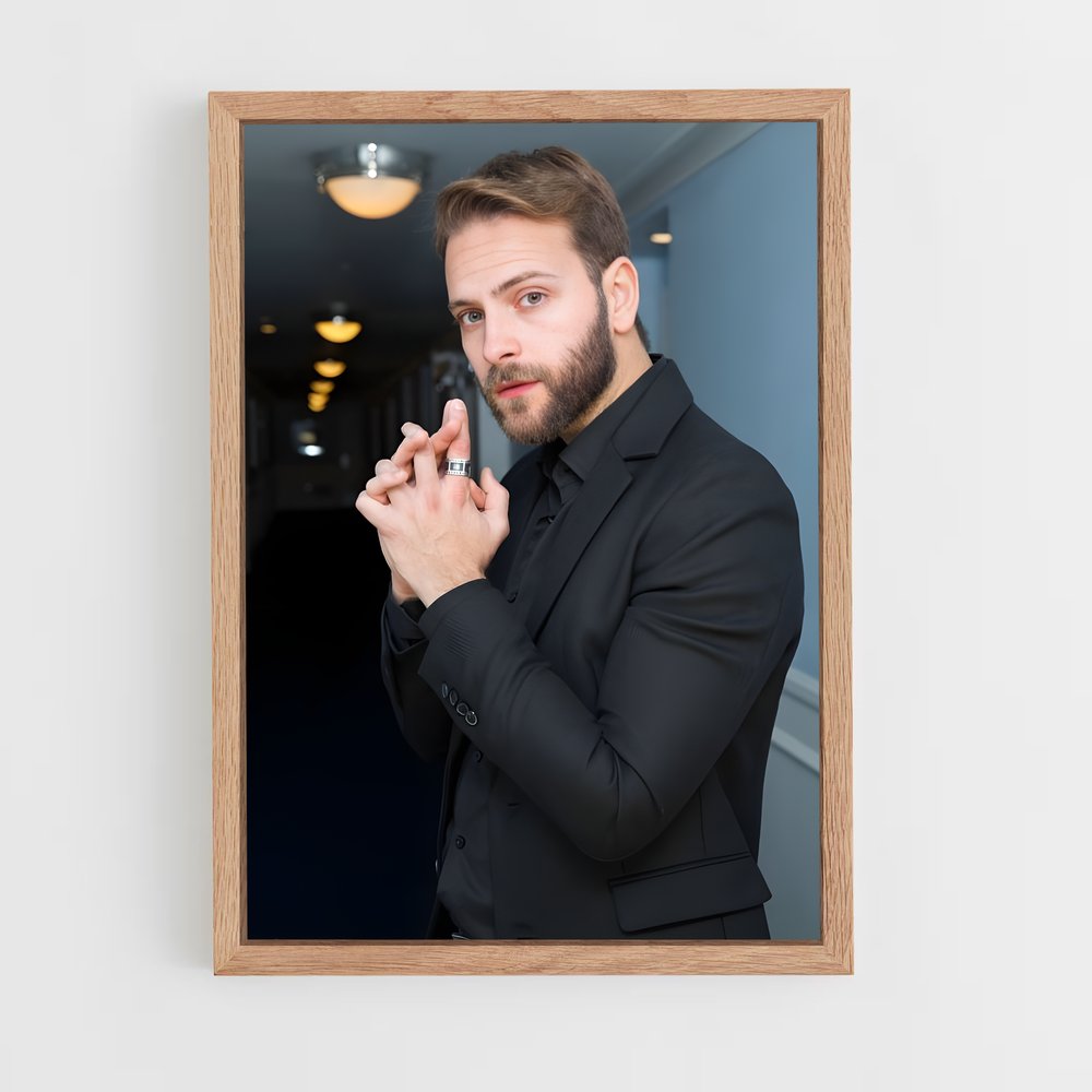 ap-alessandro borghi-1 cadre Bois clair