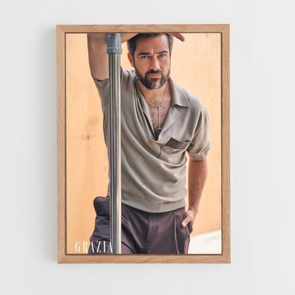 ap-alfonso herrera-5 cadre Bois clair