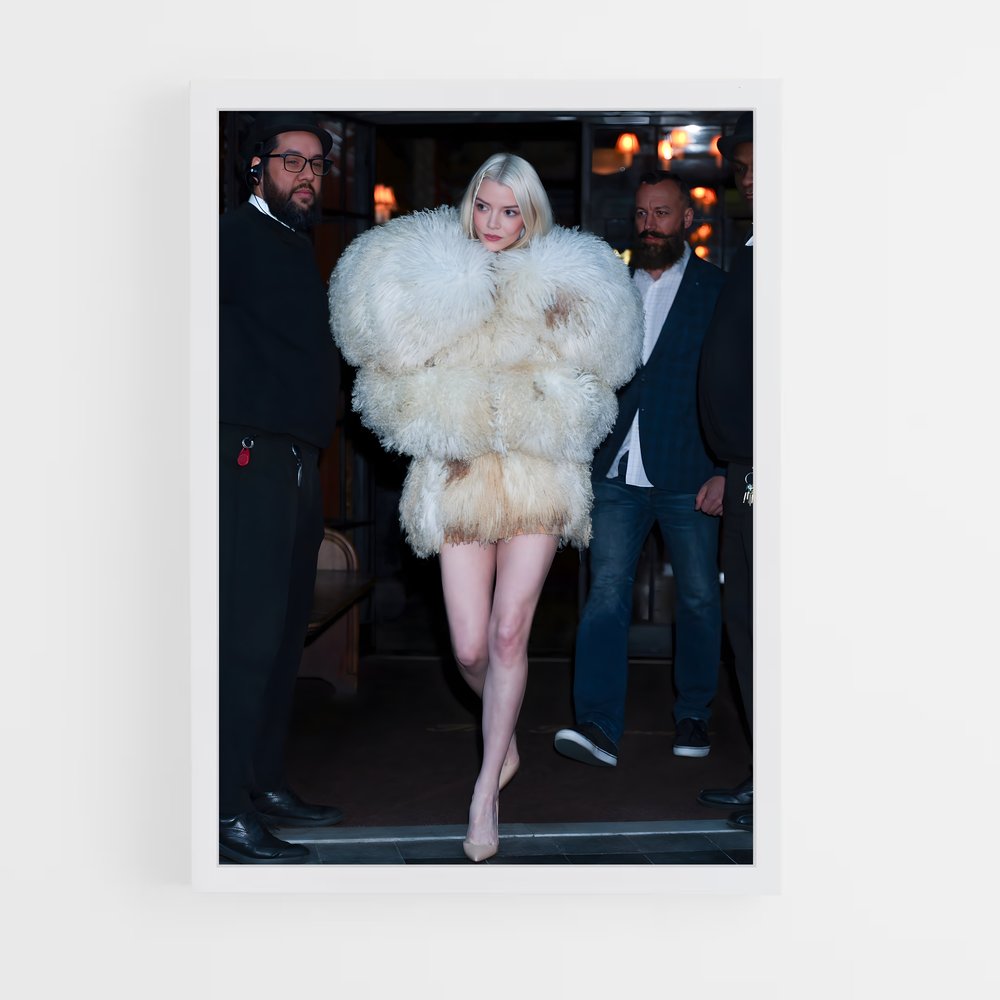 ap-anya taylor-joy-1 cadre Blanc