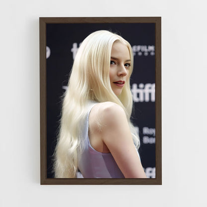 ap-anya taylor-joy-8 cadre Bois foncé