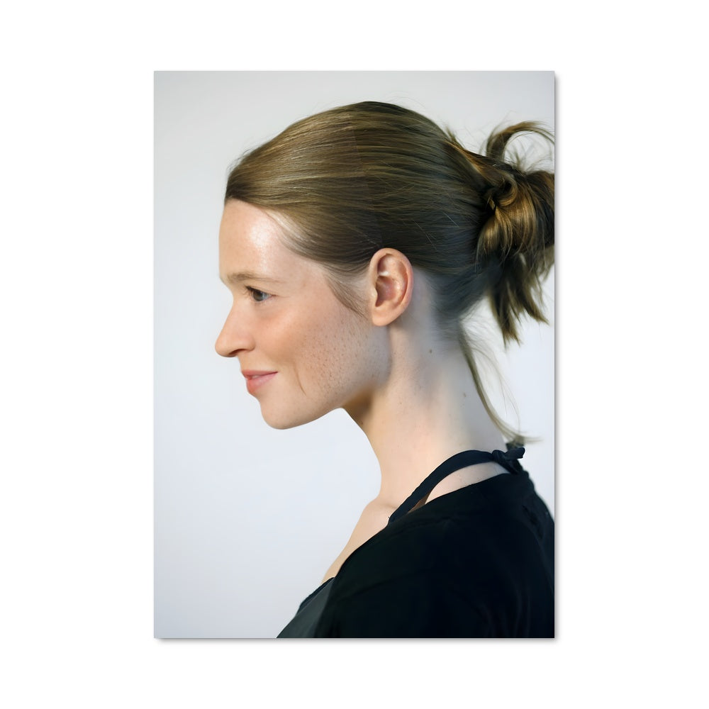 Poster Ponytail Chic