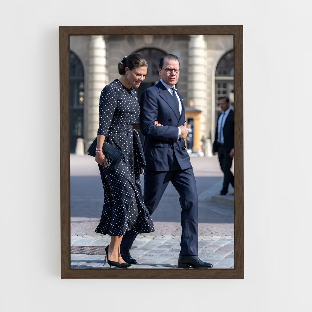 ap-danish royal family-5 cadre Bois foncé