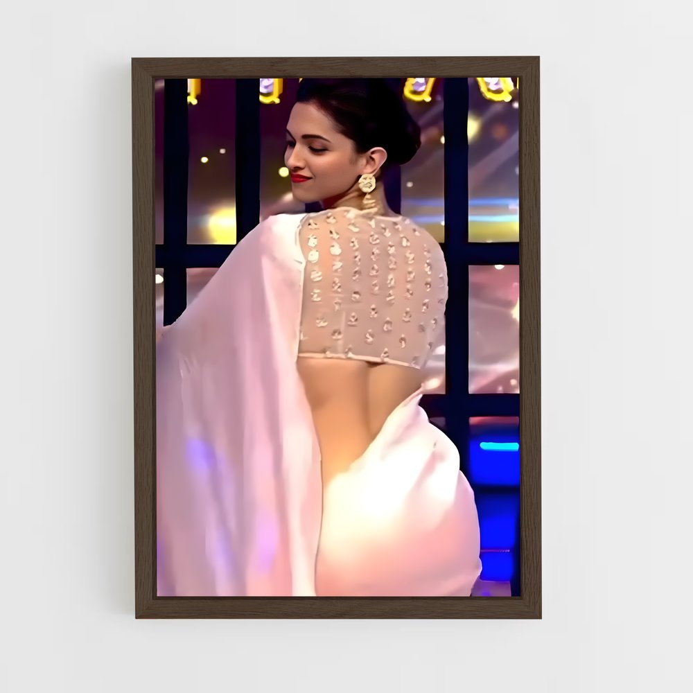 ap-deepika padukone-3 cadre Bois foncé