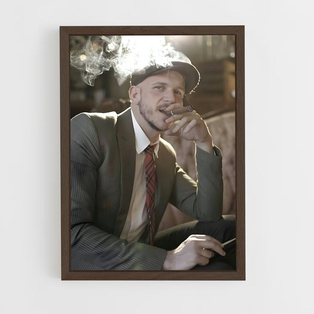 ap-gustaf skarsgård-2 cadre Bois foncé