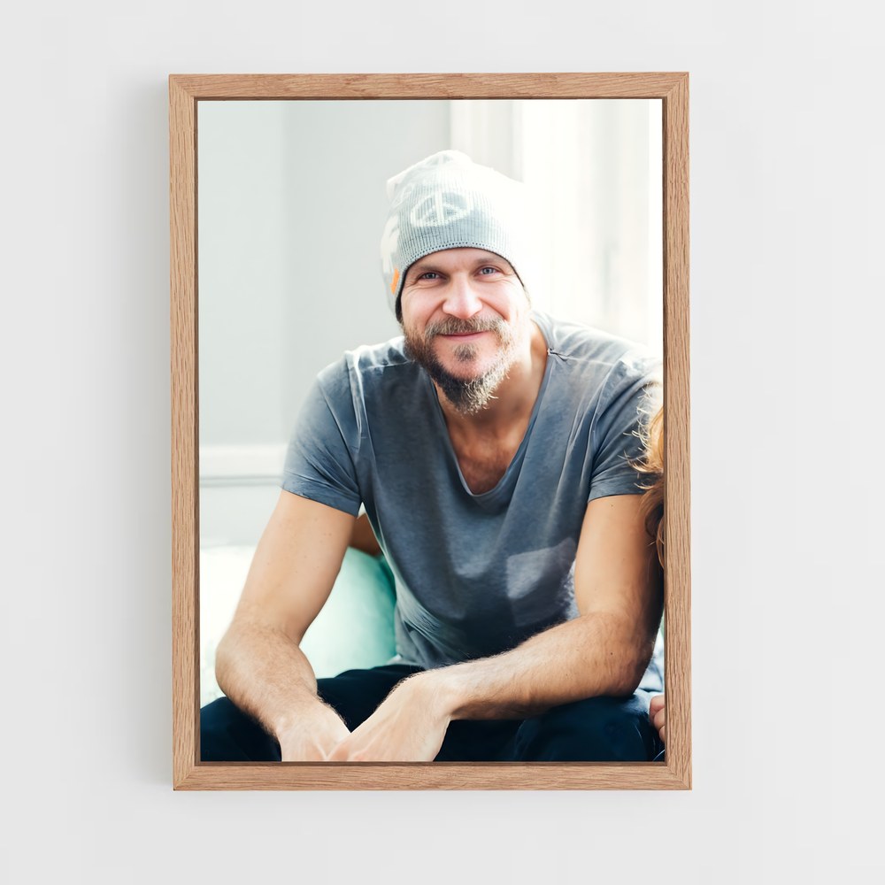 ap-gustaf skarsgård-7 cadre Bois clair
