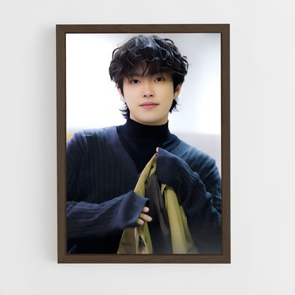 ap-hongjoong-7 cadre Bois foncé