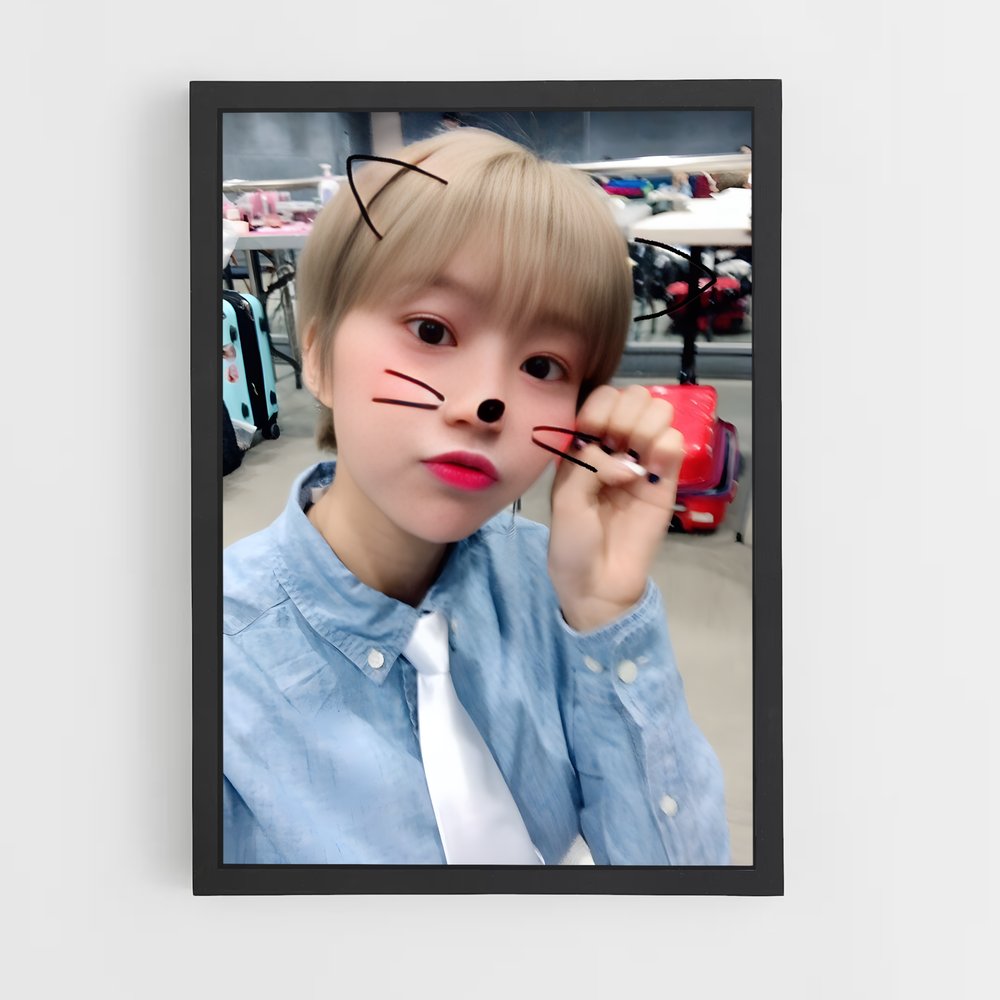 ap-hyebin-1 cadre Noir