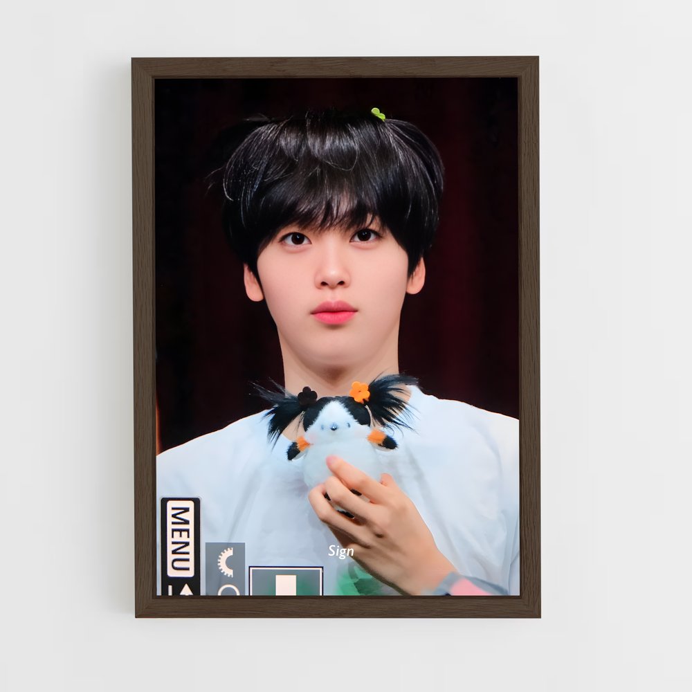 ap-hyeongjun-3 cadre Bois foncé