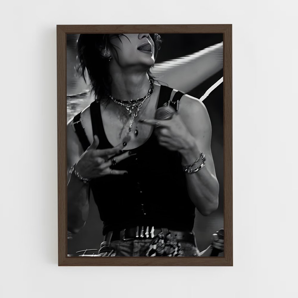 ap-hyunjin-1 cadre Bois foncé