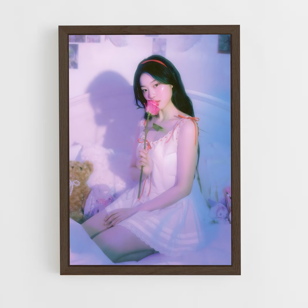 ap-hyunjin-14 cadre Bois foncé