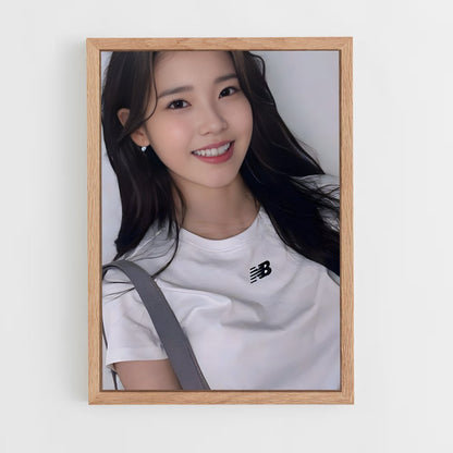 ap-iu lee ji-eun-1 cadre Bois clair