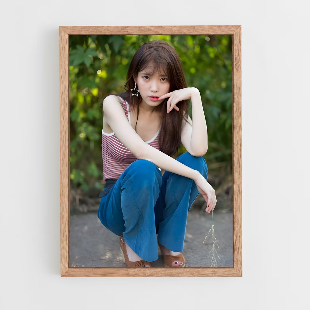 ap-iu lee ji-eun-10 cadre Bois clair