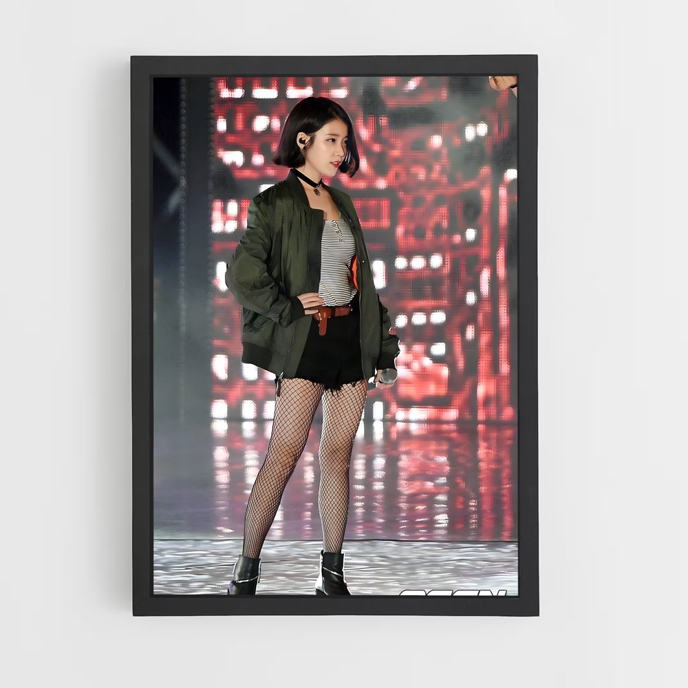ap-iu lee ji-eun-17 cadre Noir