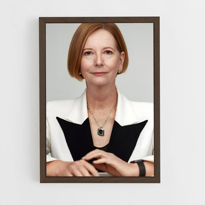 ap-julia gillard-3 cadre Bois foncé