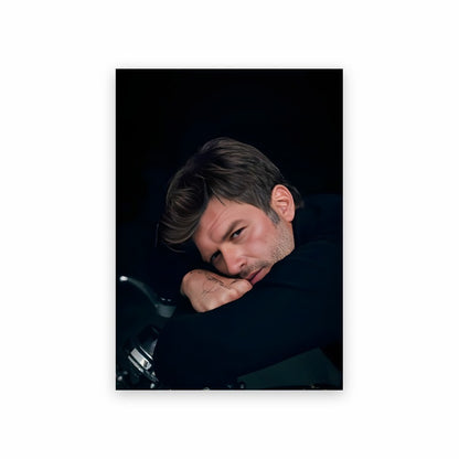 Poster Kıvanç Tatlıtuğ charme intemporel