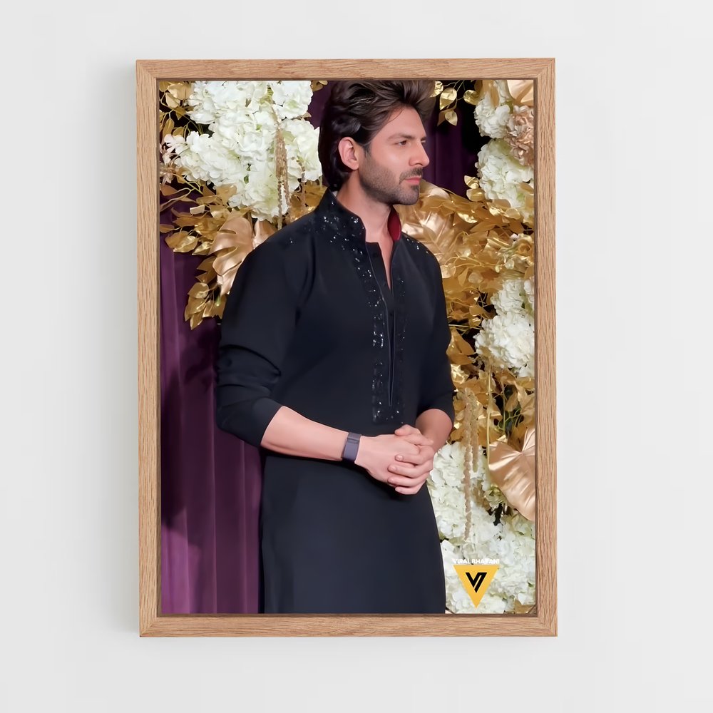 ap-kartik aaryan-10 cadre Bois clair