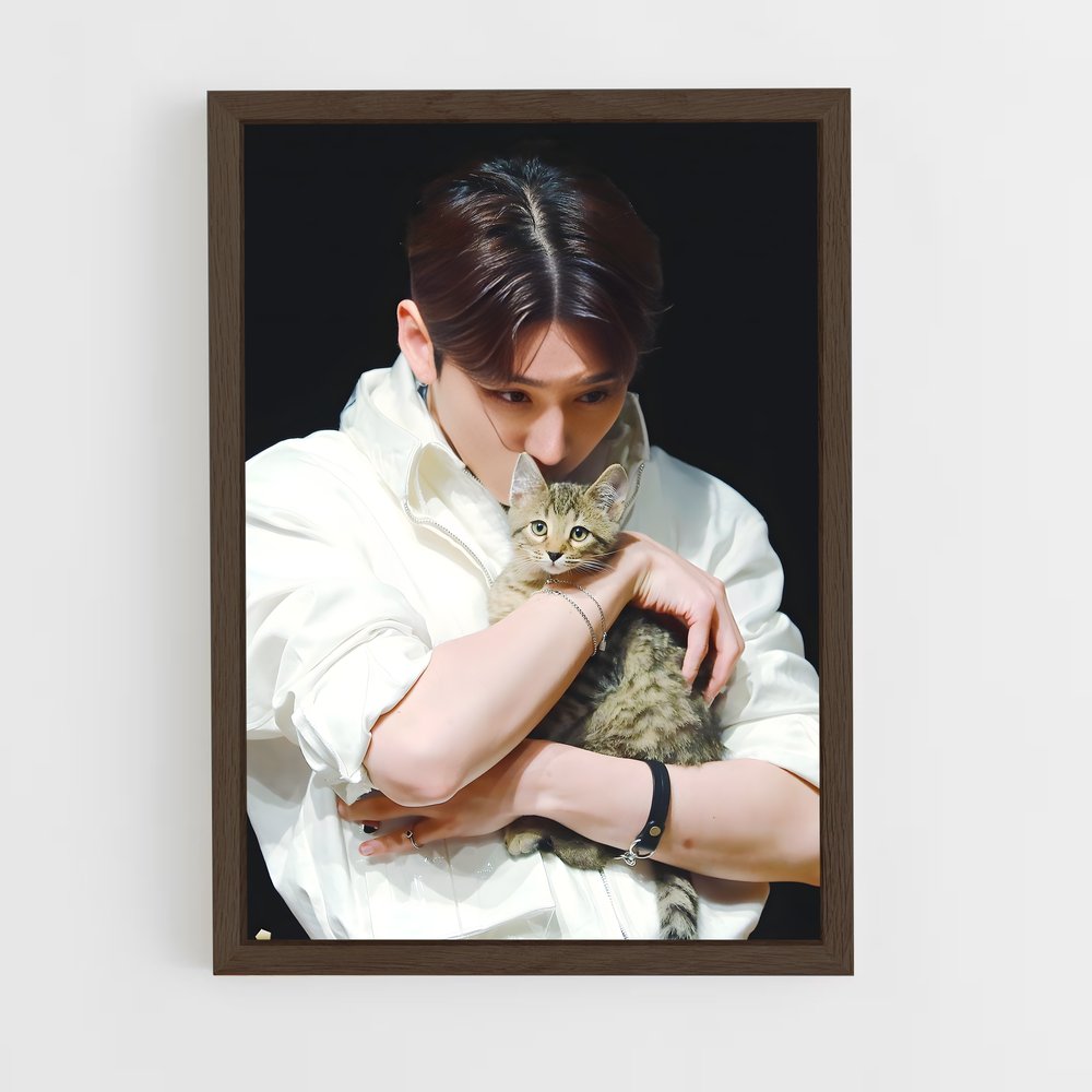 ap-kihyun-2 cadre Bois foncé