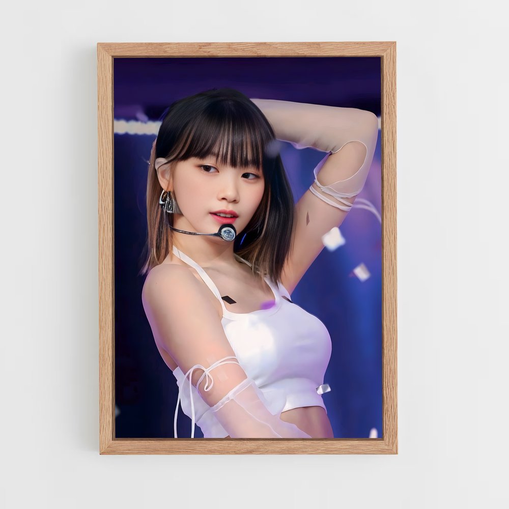 ap-kim chaewon-3 cadre Bois clair