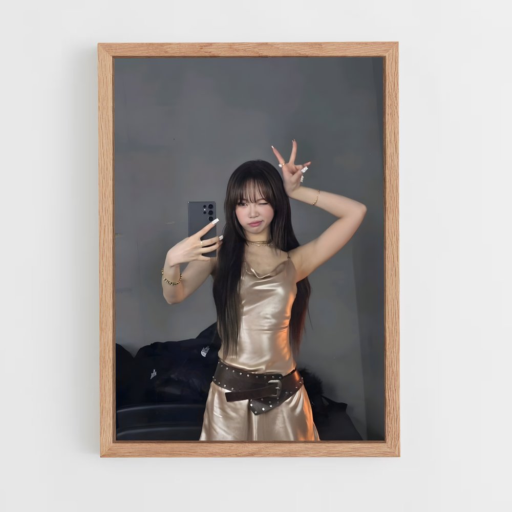 ap-kim chaewon-4 cadre Bois clair