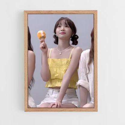 ap-kim chaewon-7 cadre Bois clair