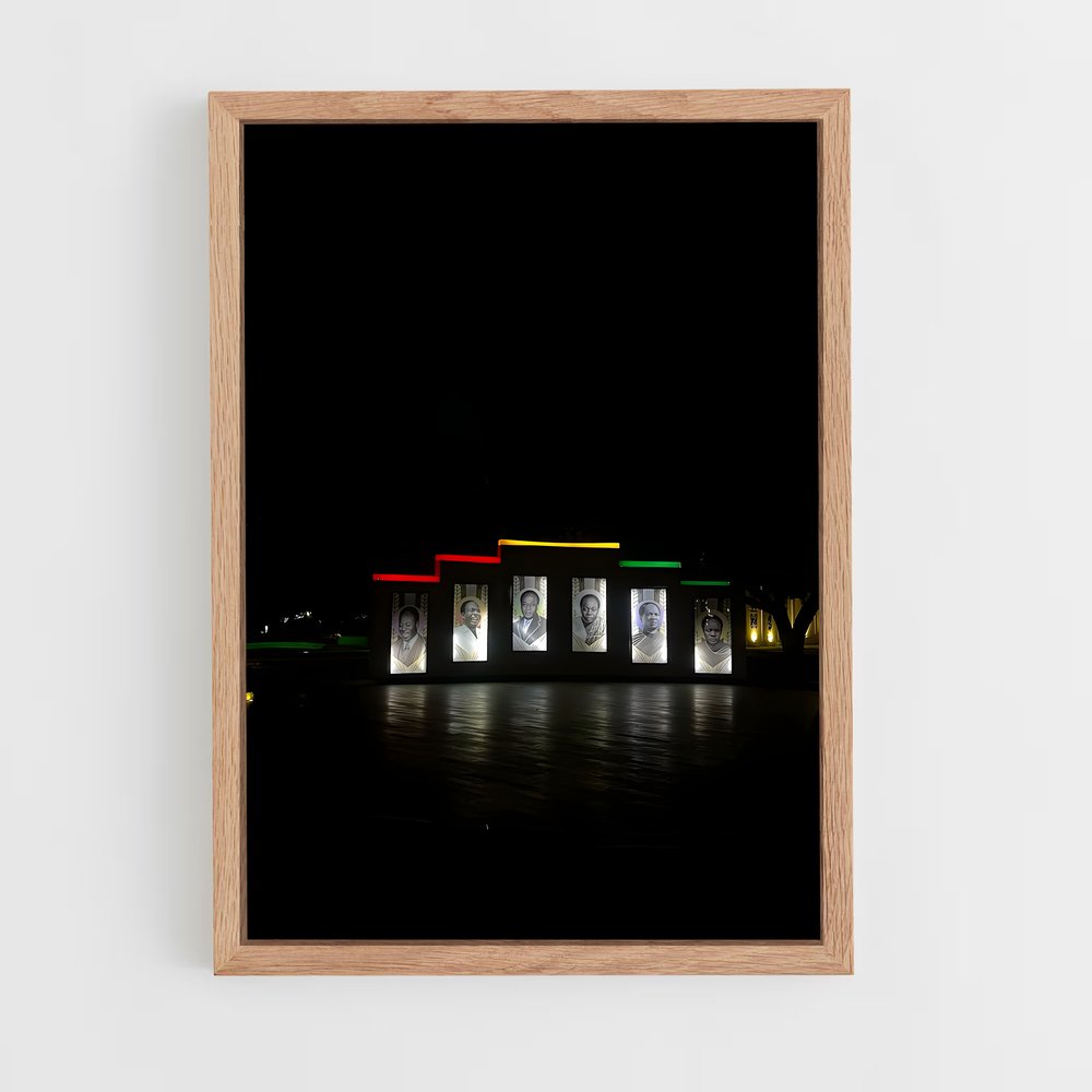 ap-kwame nkrumah mausoleum-3 cadre Bois clair