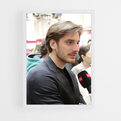 ap-luca marinelli-1 cadre Blanc