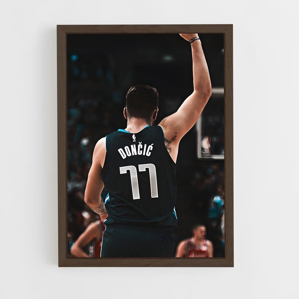 ap-luka doncic-4 cadre Bois foncé