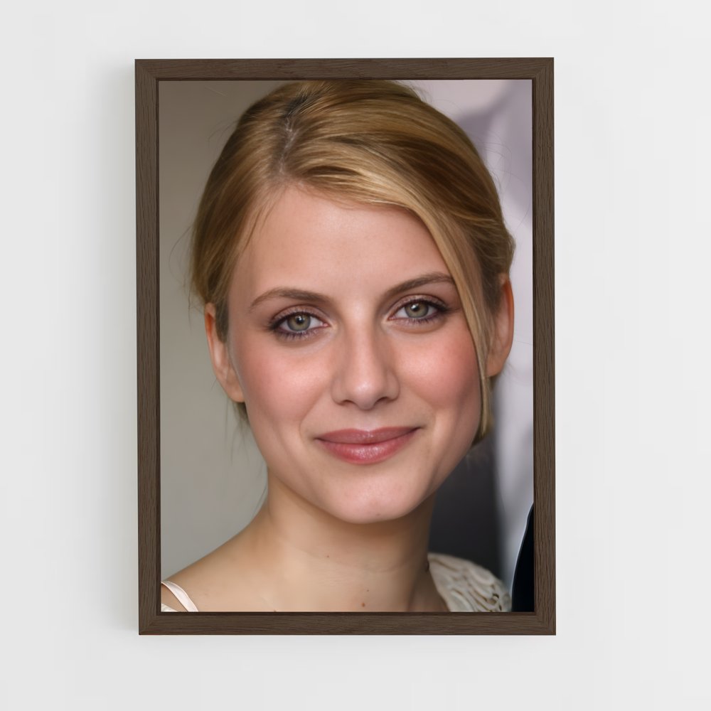 ap-melanie laurent-3 cadre Bois foncé