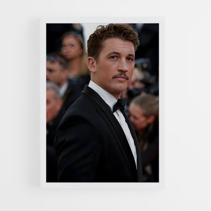 ap-miles teller-1 cadre Blanc