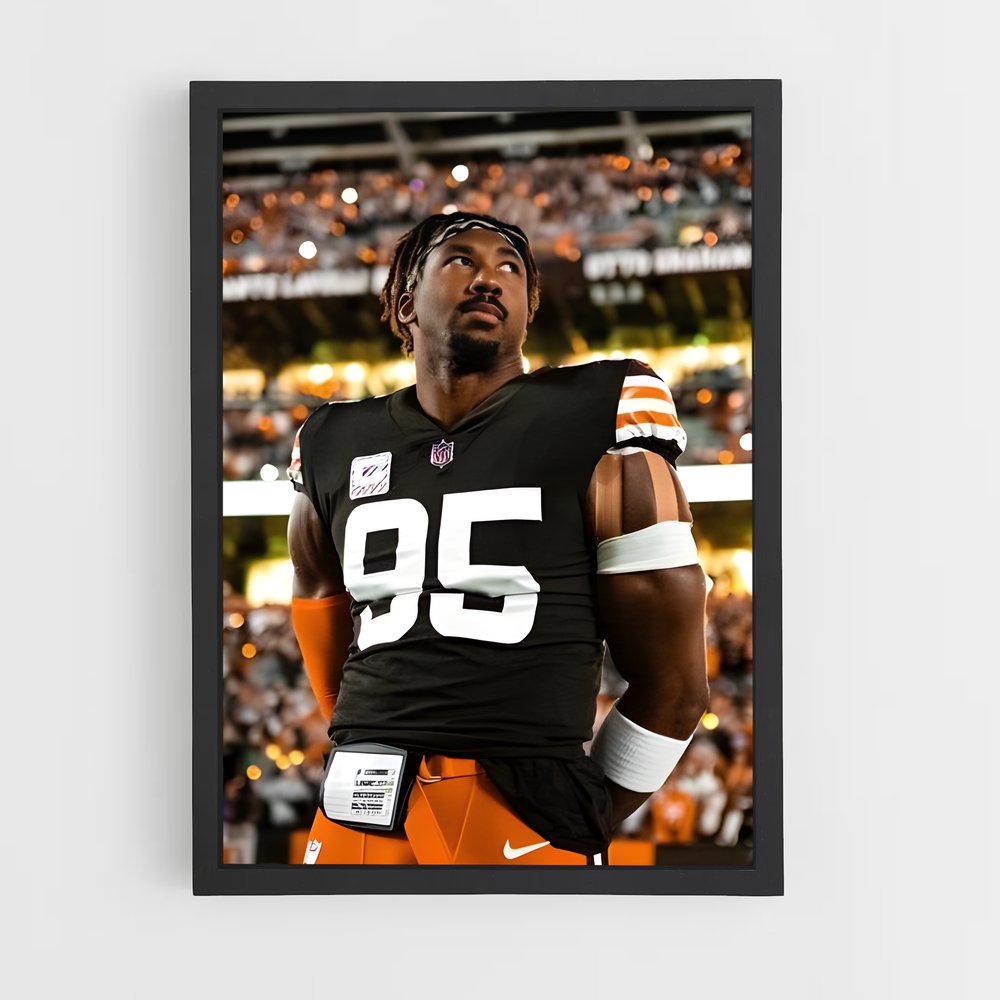 ap-myles garrett-3 cadre Noir
