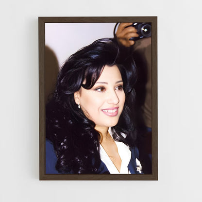 ap-najwa karam-2 cadre Bois foncé