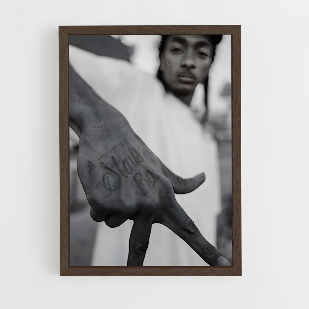 ap-nipsey hussle-7 cadre Bois foncé