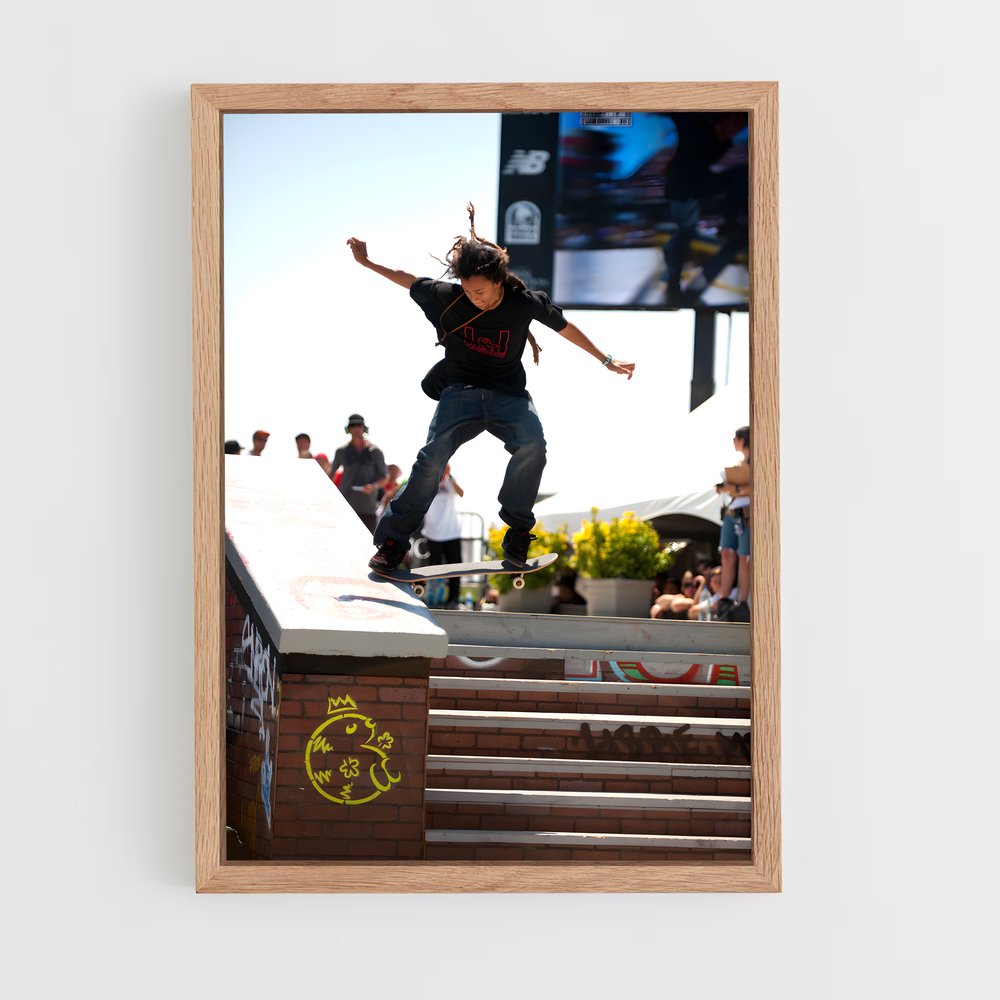 ap-nyjah huston-6 cadre Bois clair