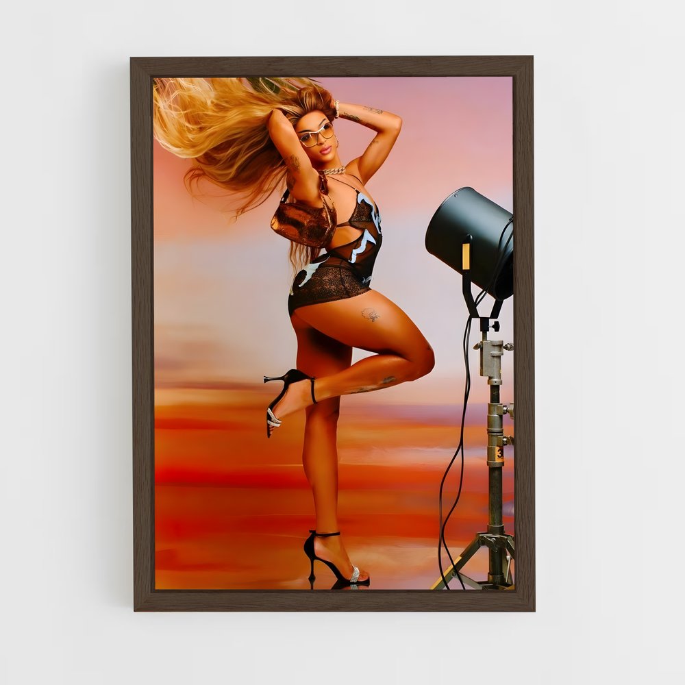 ap-pabllo vittar-12 cadre Bois foncé