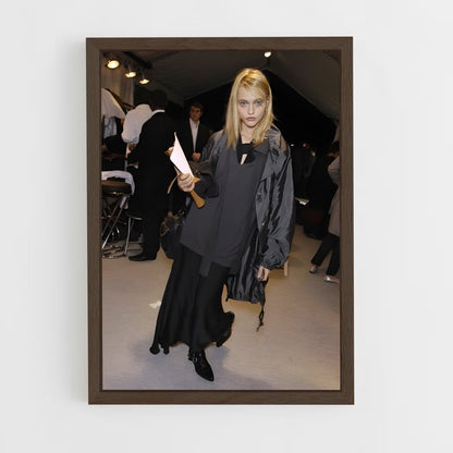 ap-sasha pivovarova-5 cadre Bois foncé