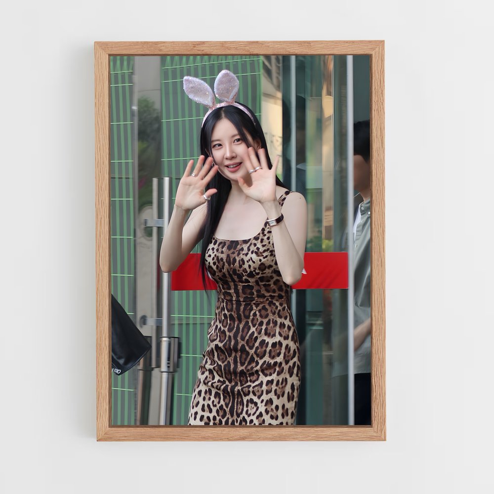 ap-seohyun-6 cadre Bois clair