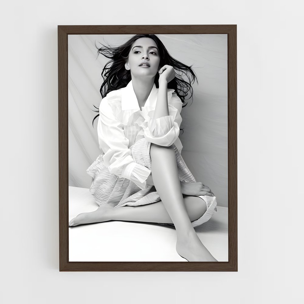 ap-sonam kapoor-3 cadre Bois foncé