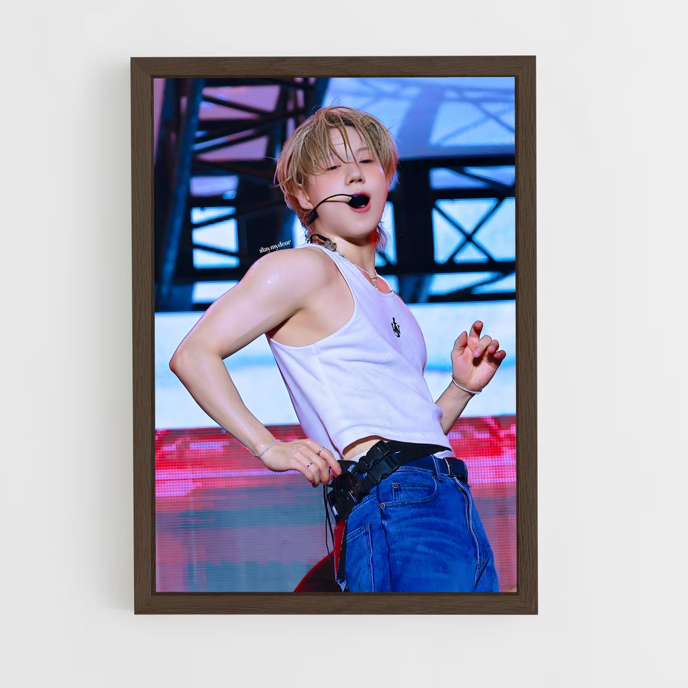 ap-taemin-6 cadre Bois foncé