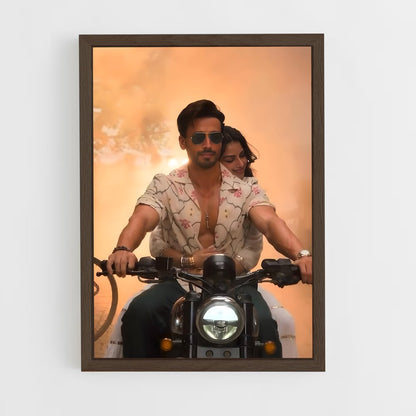 ap-tiger shroff-5 cadre Bois foncé