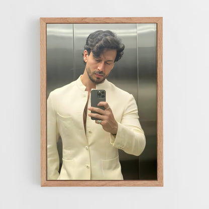 ap-tiger shroff-9 cadre Bois clair