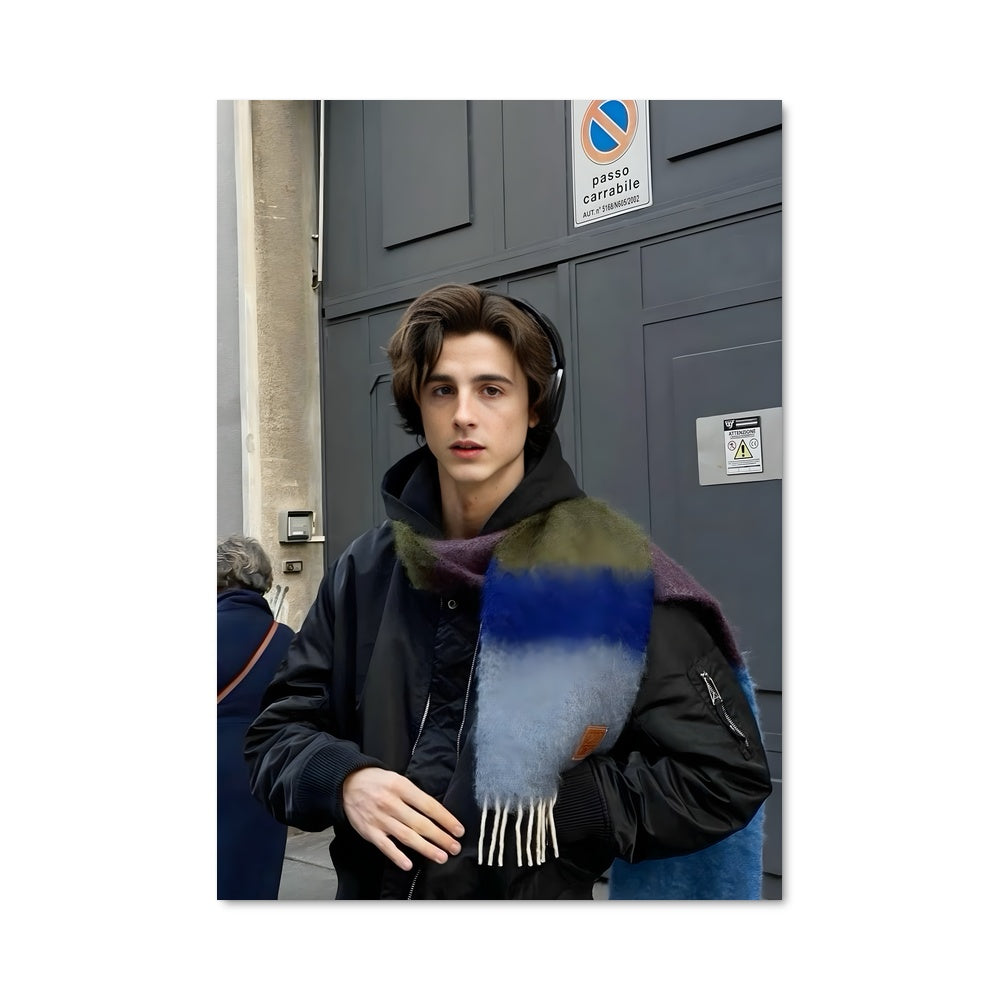 Poster Scarf Style