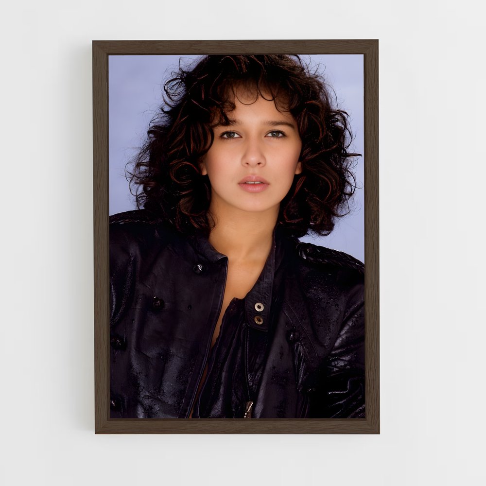 ap-valeria golino-2 cadre Bois foncé