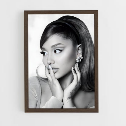 ariana-grande-8 cadre Bois foncé