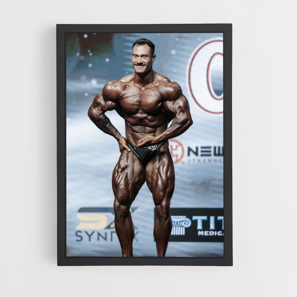 Poster Chris Bumstead poseert