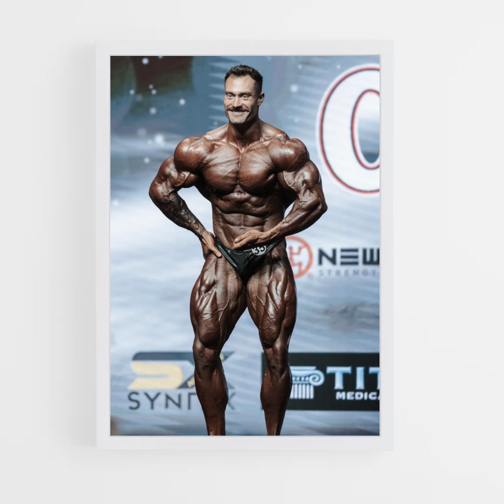 Poster Chris Bumstead poseert