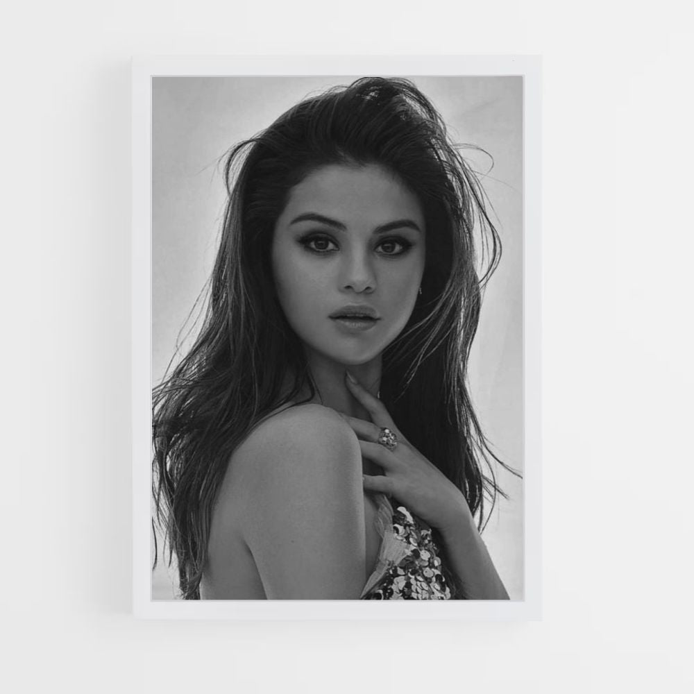 Poster Selena Gomez poseert